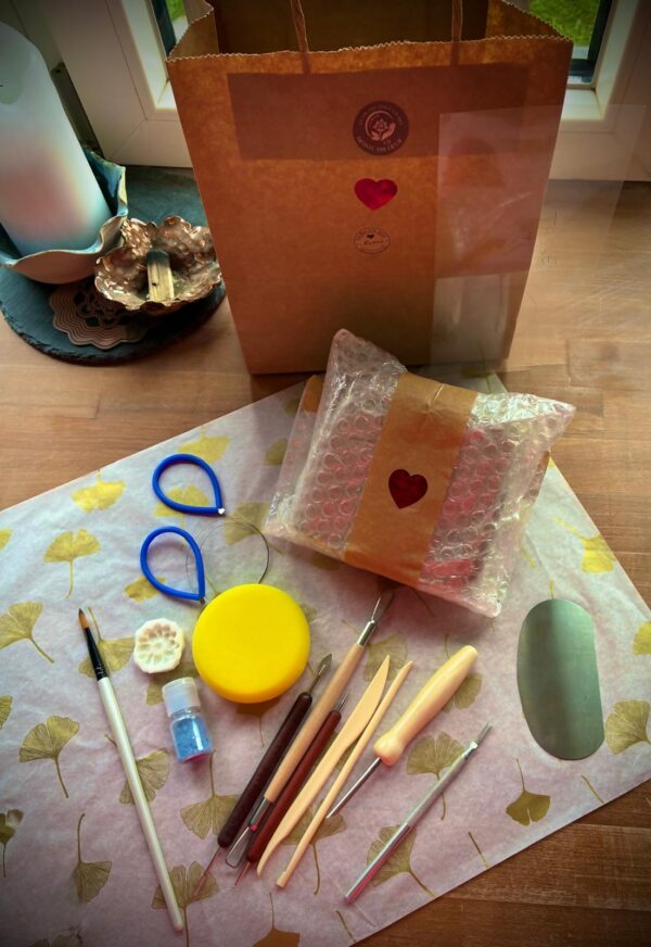 BOX CRÉATIVE – 4 TASSES EN CÉRAMIQUE
